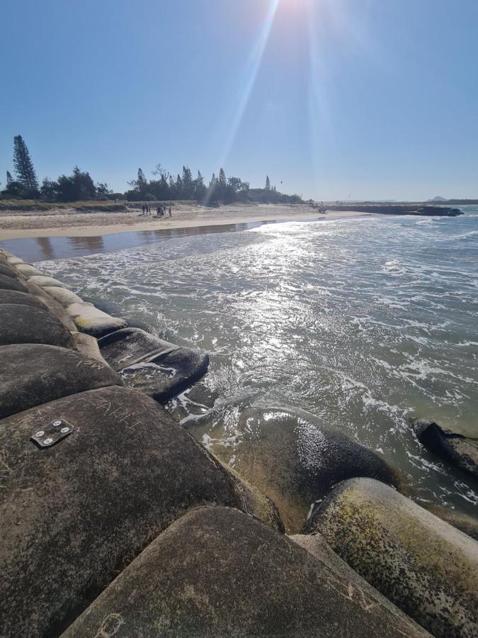 Surfcomber On The Beach Maroochydore Exterior foto